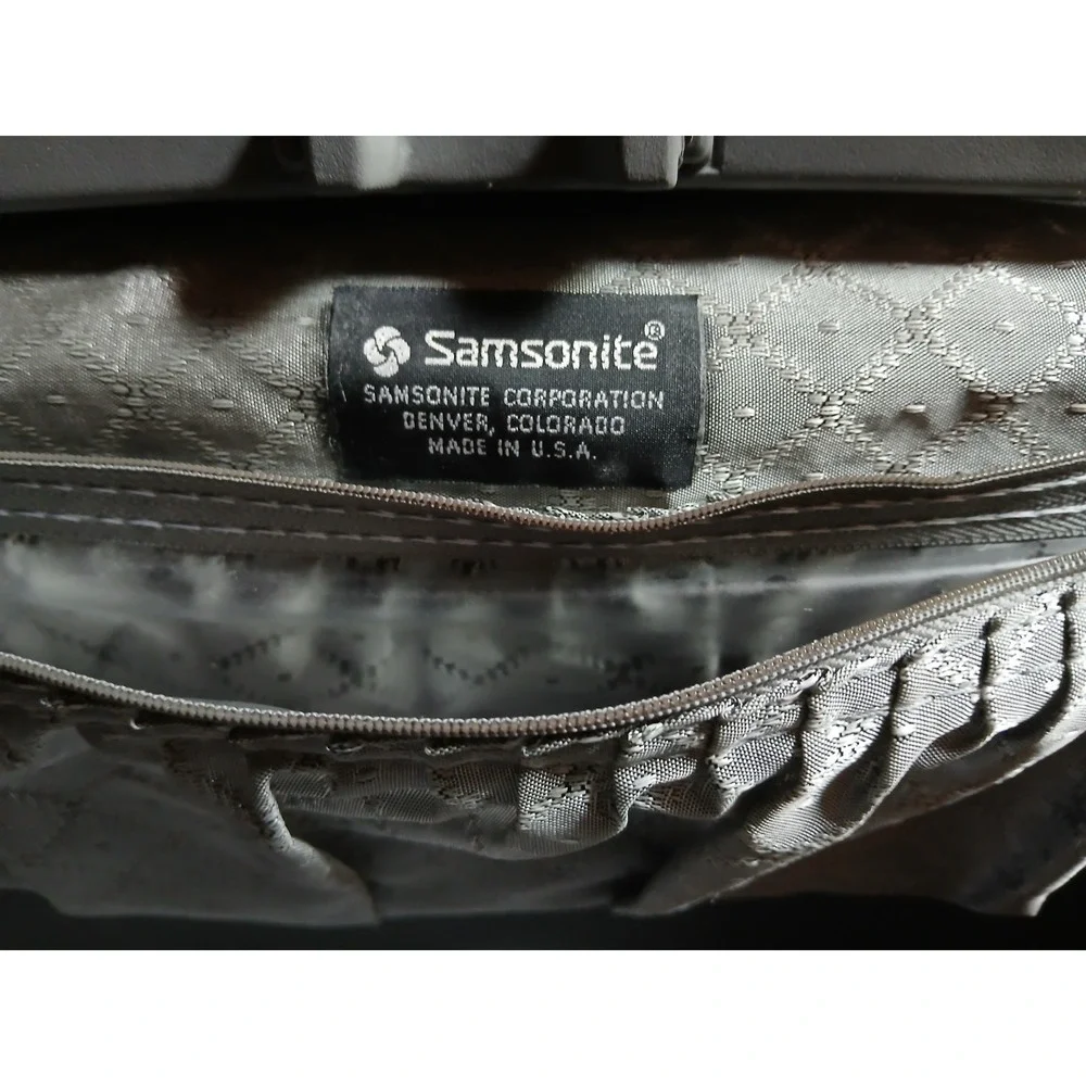 Samsonite vintage train